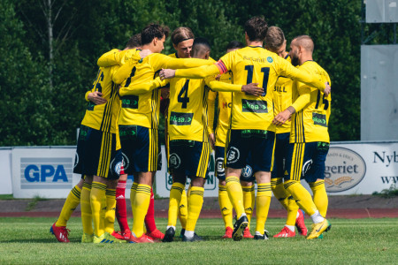 Lagkram i ÄFF på fotbollsplan