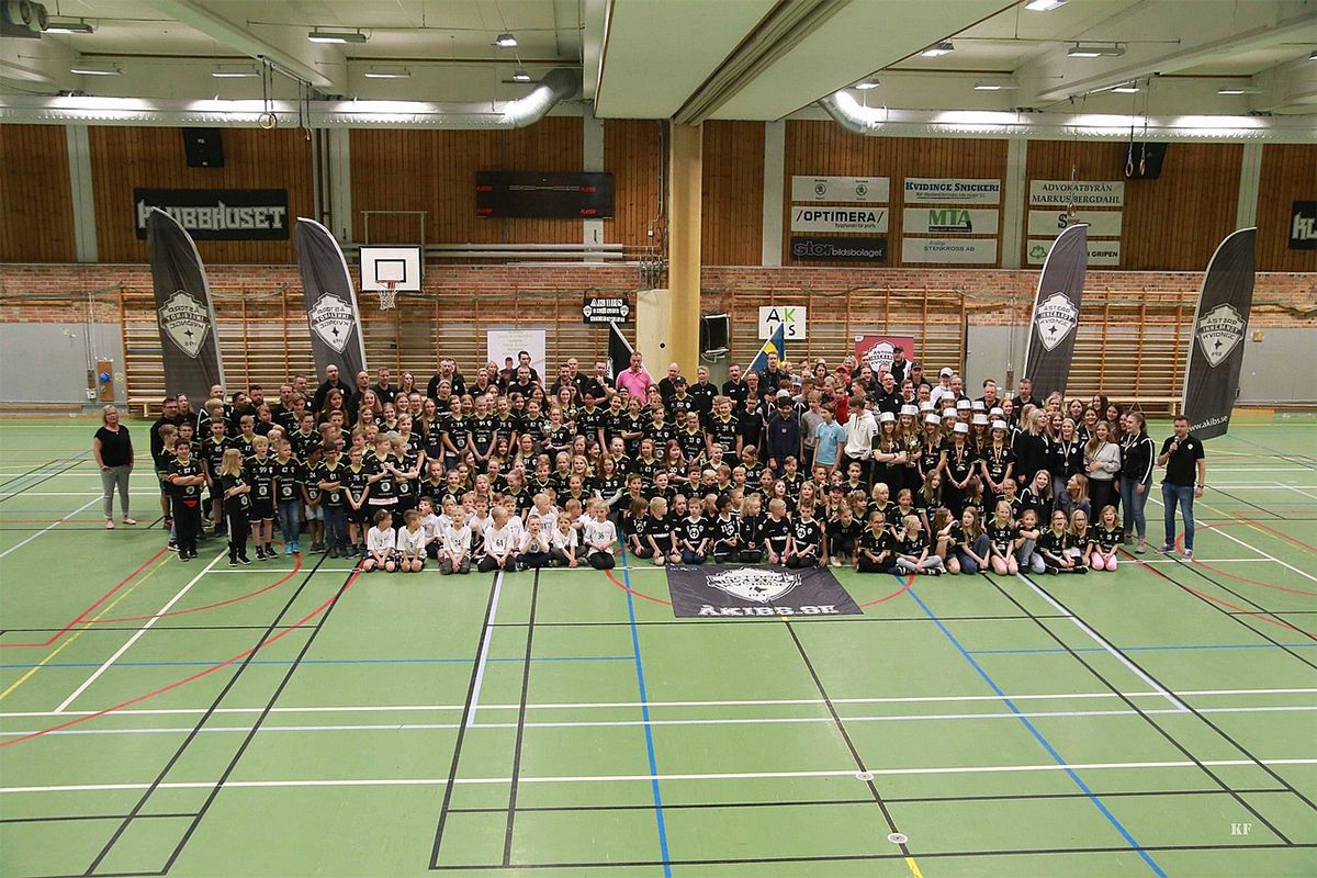 Gruppbild på Åstorp/Kvidinge Innebandy