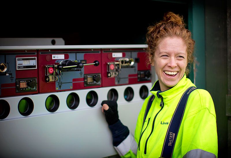 Skrattande el-installatör